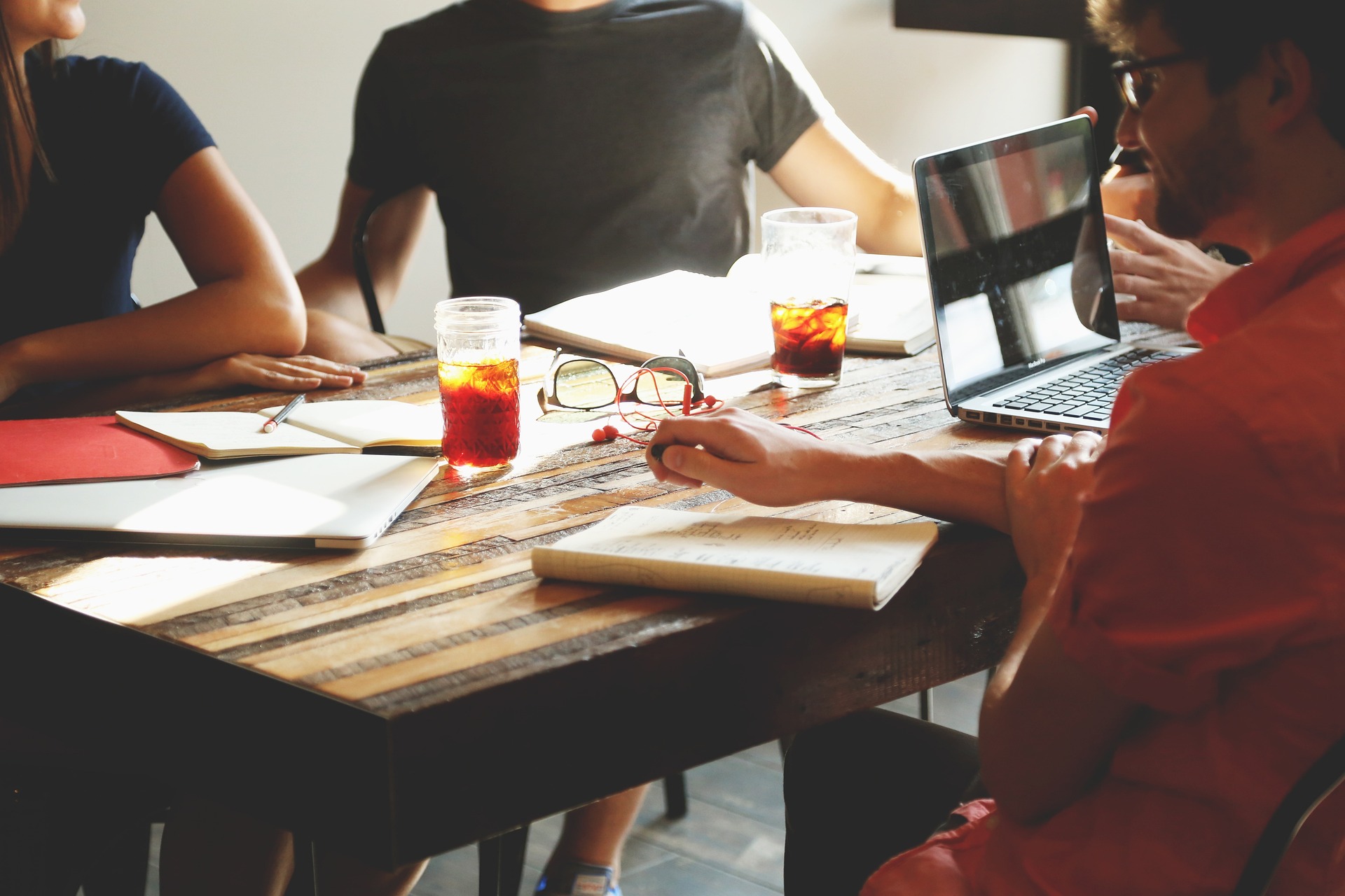 Usability testing notes and synthesis from competitor site testing